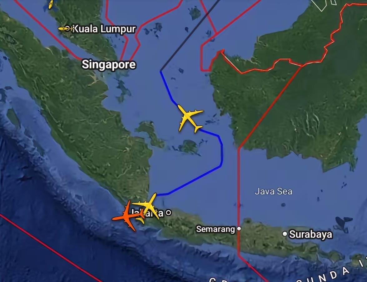 大战可能马上开始了，雷达显示，印太地区有三架空中加油机从日本起飞，它们避开了所有