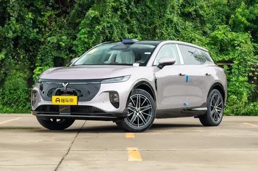 最近看20万左右纯电SUV，岚图知音其实挺适合拿来聊“买新还是买旧”。 如果