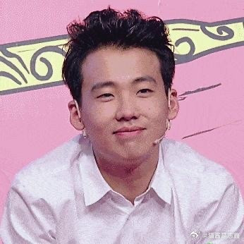 终于明白了，为啥郭麒麟不谈恋爱不是他的要求太高，而是女孩压根不敢进他家的门。郭德