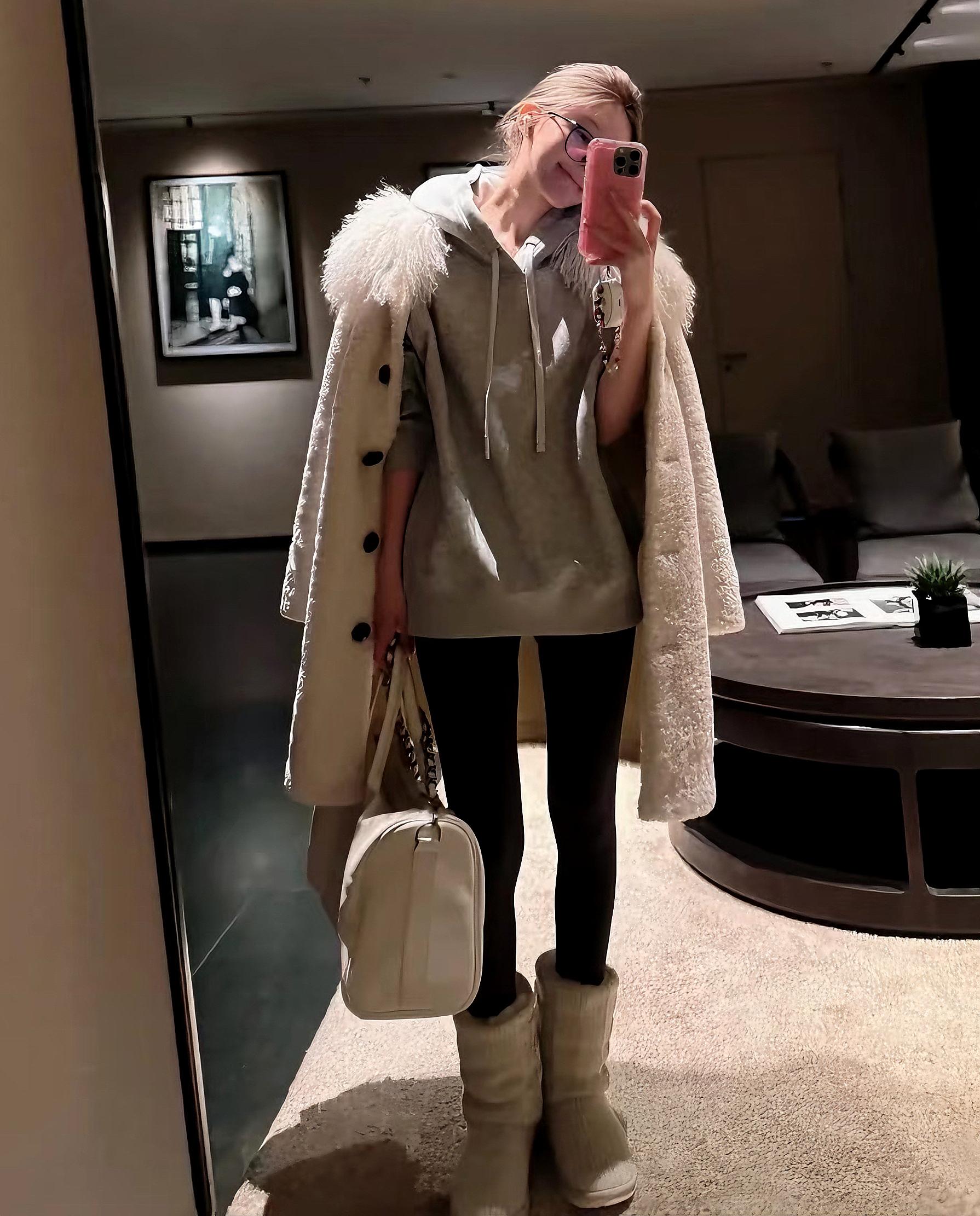 跟着明星学穿搭。