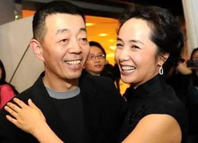 2016年，蒋雯丽成功套现13.5亿，拿出1.2亿送给马思纯，顾长卫不高兴了:“