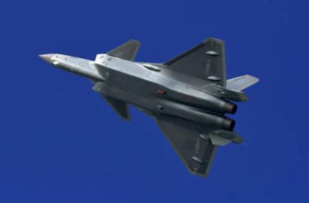 可以说，涡扇15的诞生，意味着中国攻克了战斗机的最后一道关卡，和美国不同，中国目