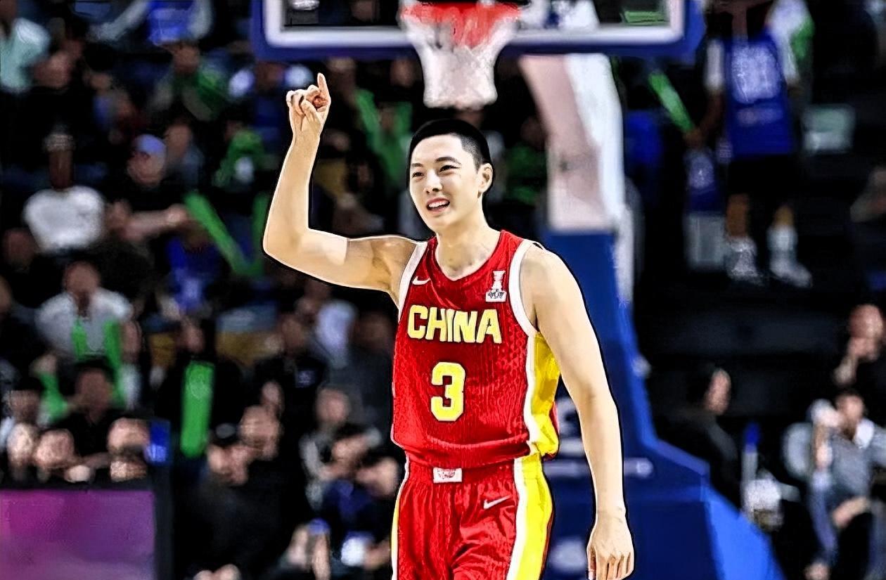 胡明轩是来搞笑的吧！中国男篮77-49大胜委内瑞拉男篮，胡明轩出战23分钟仅得