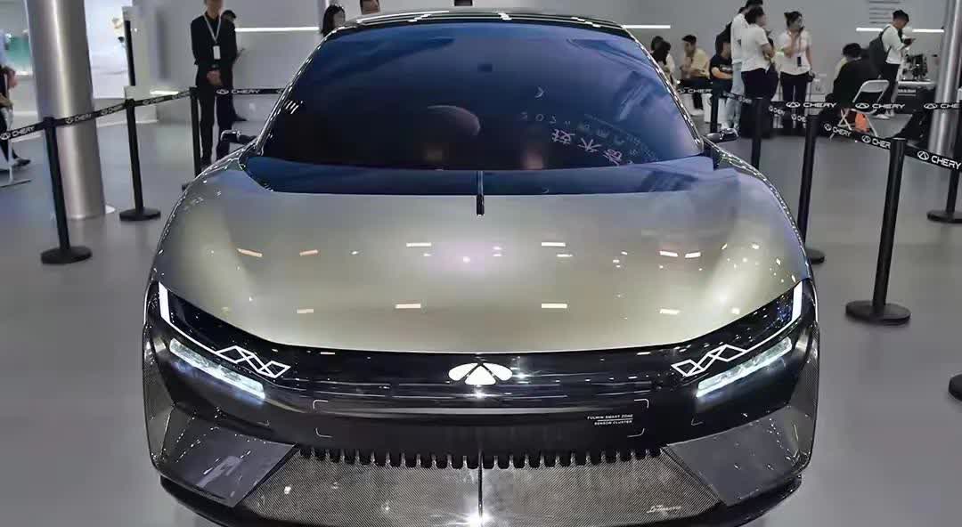 一夜之间，燃油车的天都要塌了：工信部发布燃油新规，2026年1月1日起，1.