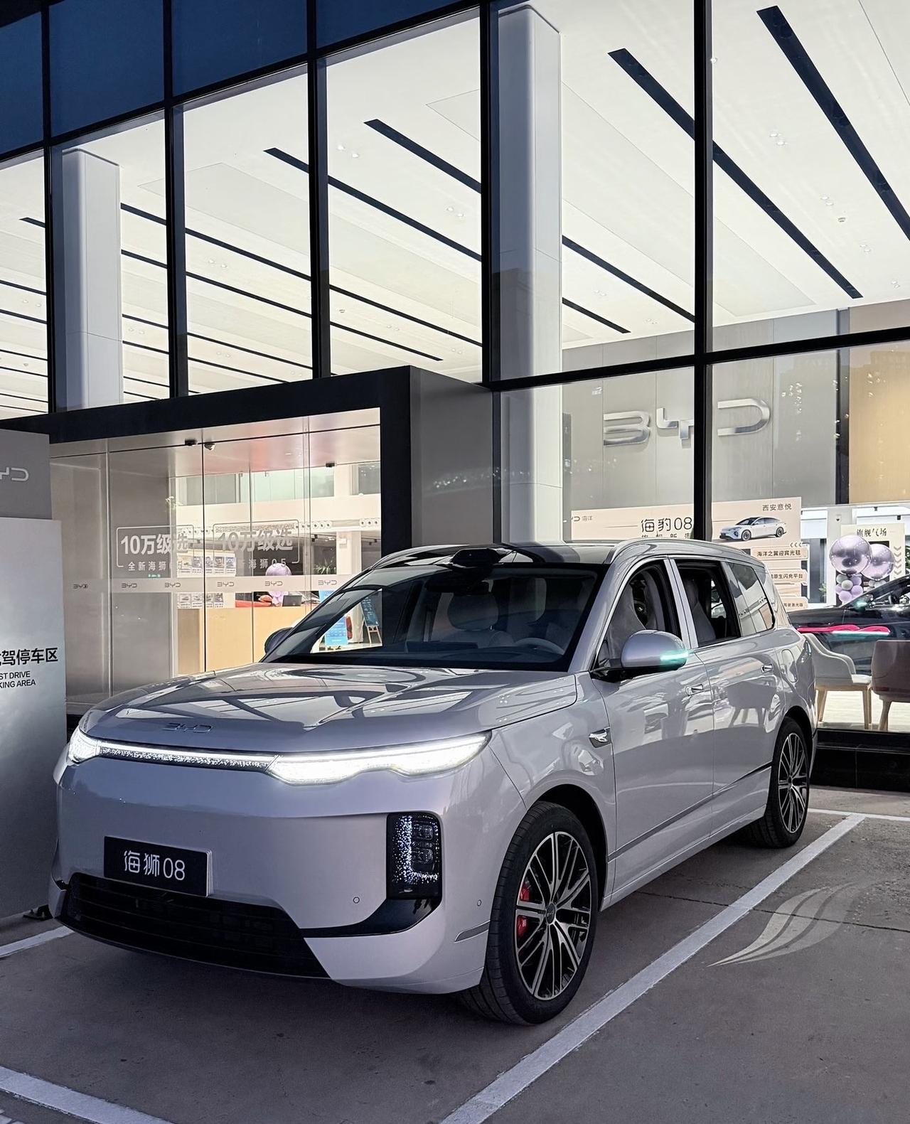 万万没想到！高合汽车：烧了100多亿，倒闭了。小米汽车：烧了100多亿，卖疯