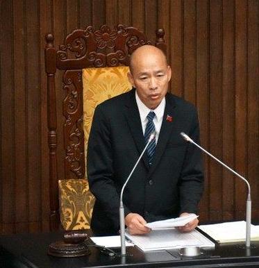民进党前“立委”林浊水表示，总预算的通过是“立法院长”韩国瑜突然对暗黑势力大声开
