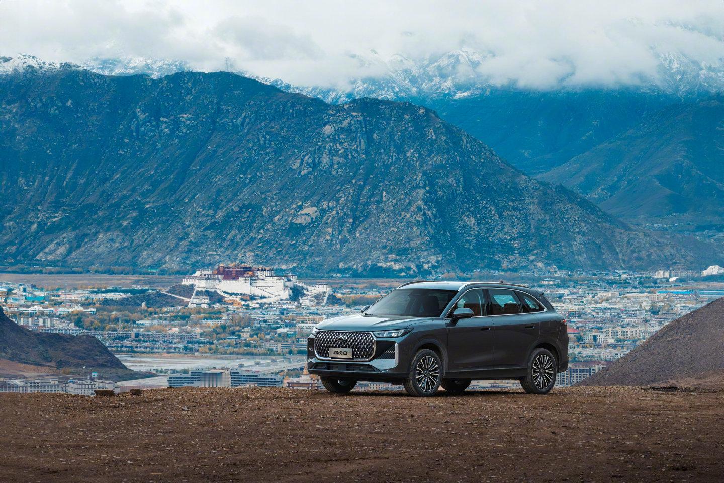 奇瑞第五代瑞虎8昨日开启预售全栈自研1.6T鲲鹏发动机最高功率147kW最大扭矩