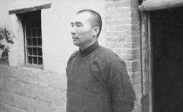 1959年王耀武被特赦后，别人问他除了亲人还最想见谁，他沉思后竟回答是粟裕19