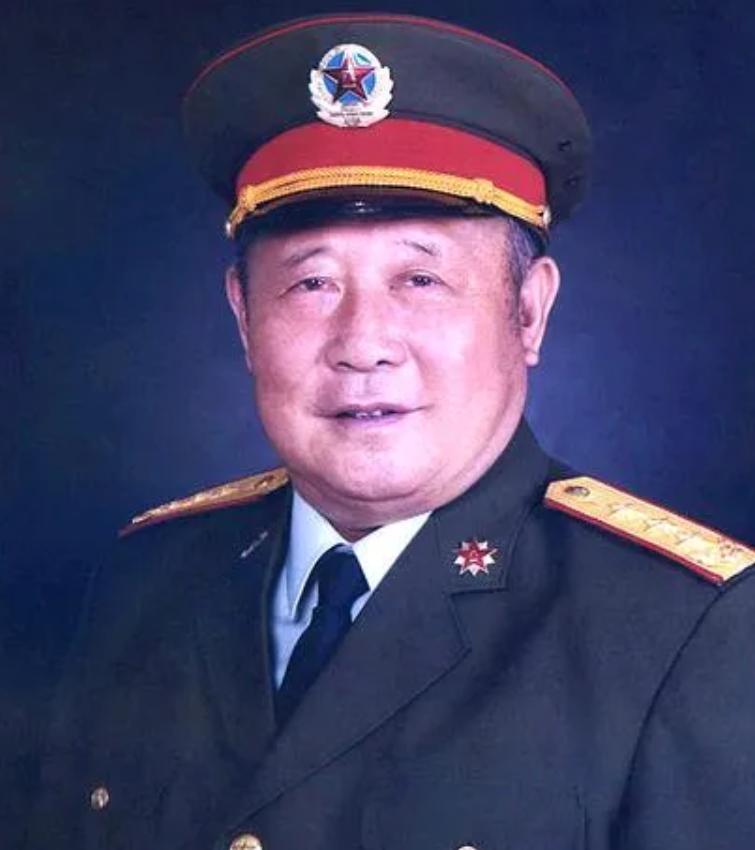 1983年任湖南省邵阳军分区副政委的谷善庆，直接调任了湖南省军区政委，开创了地方