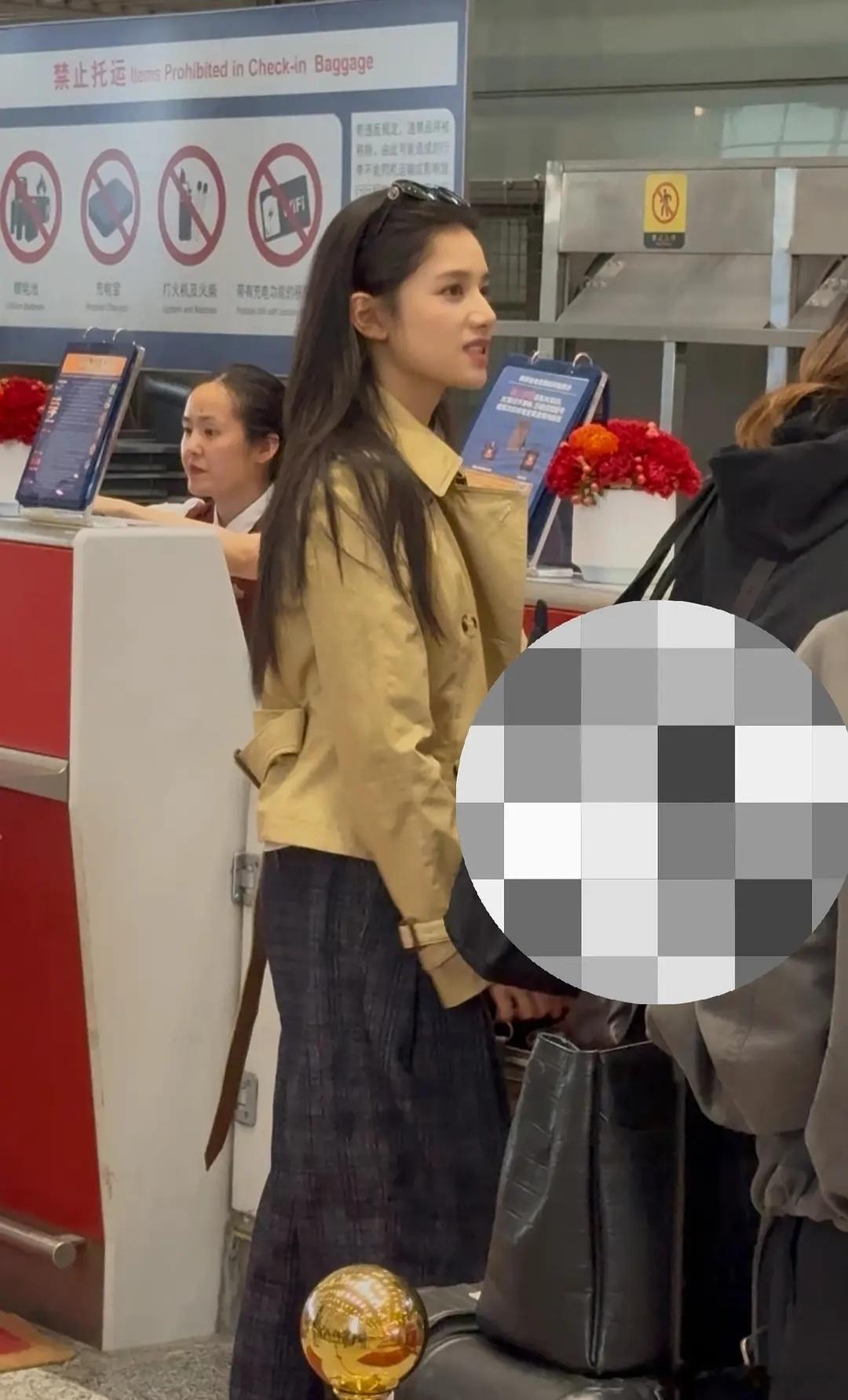 有人说这是张婧仪最胖的时候，大家觉得呢？