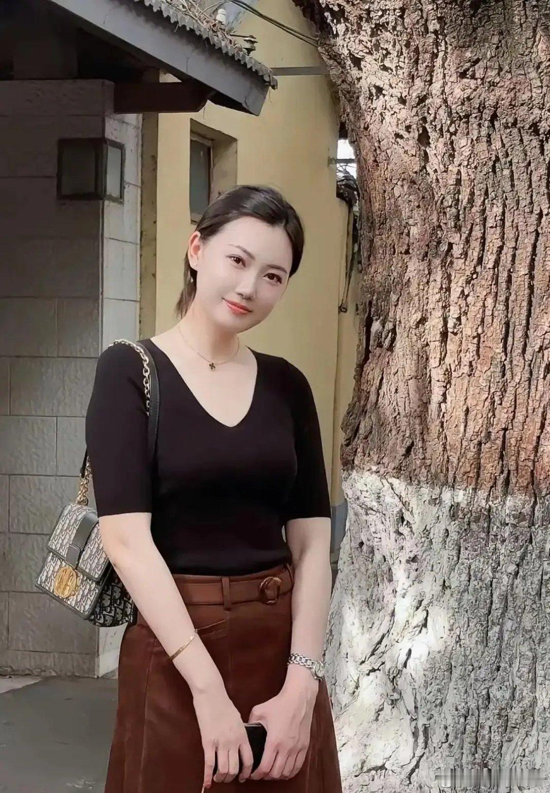 她是我见过女生里面相最舒服的！