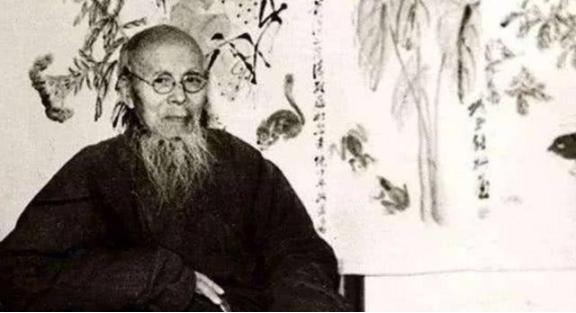 1957年，93岁高龄的齐白石闹着再婚，朋友给他介绍了一个44岁的女人，他勃然大