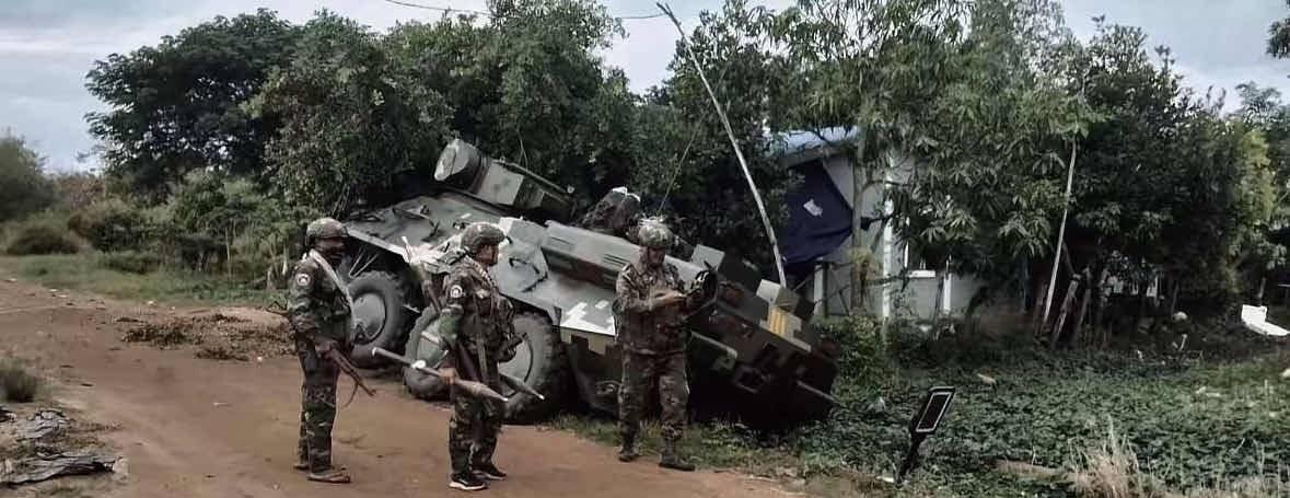 如图所示，这是一辆泰军BTR-3E1装甲车，被柬军缴获了。这辆被俘的装甲车