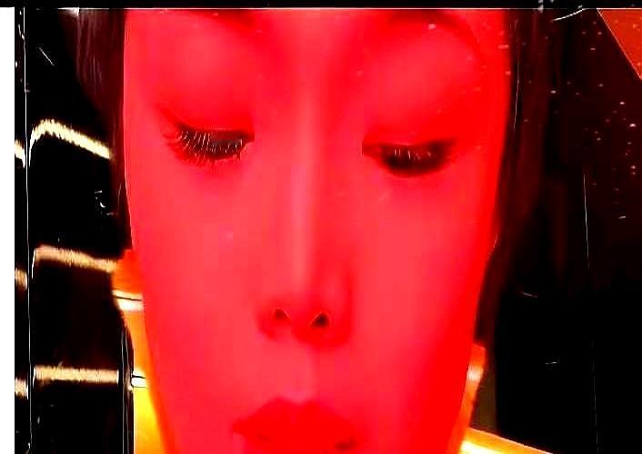 侯耀华80大寿，拖了快一个月才补，场面看着热闹，其实透着尴尬。亲儿子侯军没