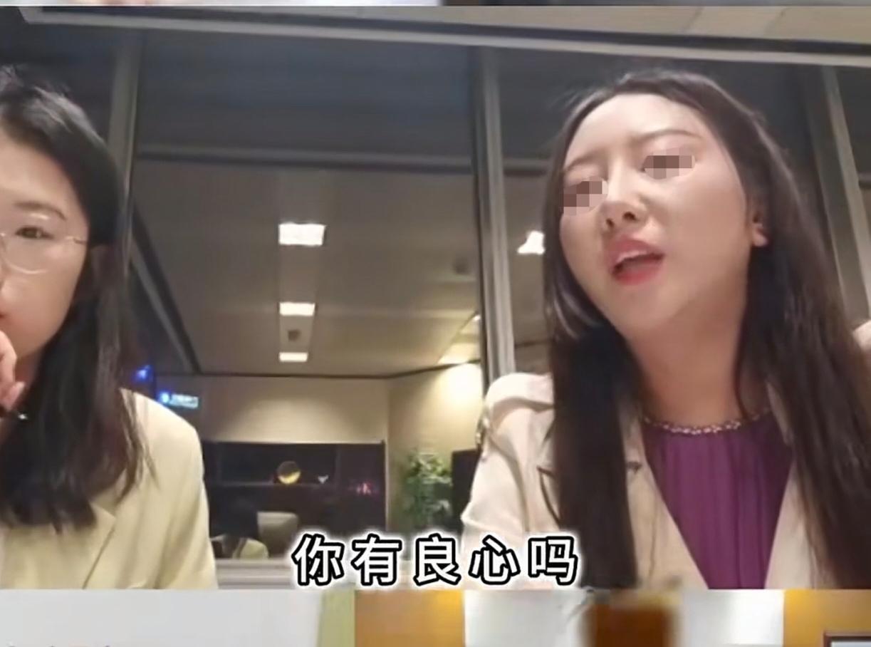 [捂脸哭]这不就是骗婚嘛。彩礼要求50万，还要备注自愿赠予。结果结婚还没有一个月，