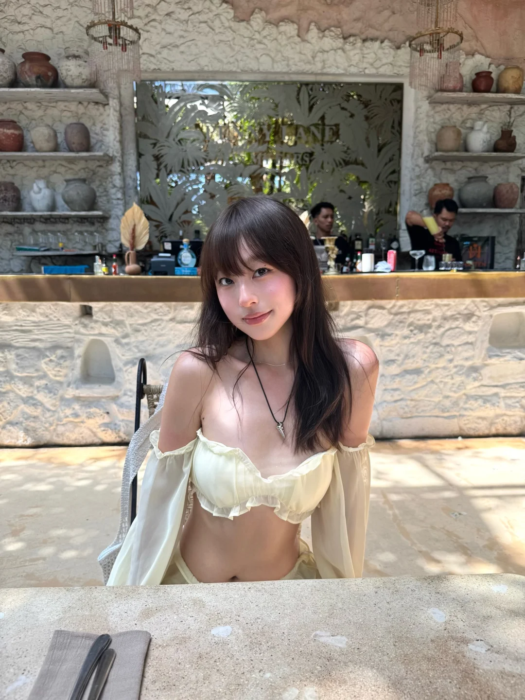 Hey, tropical babe!