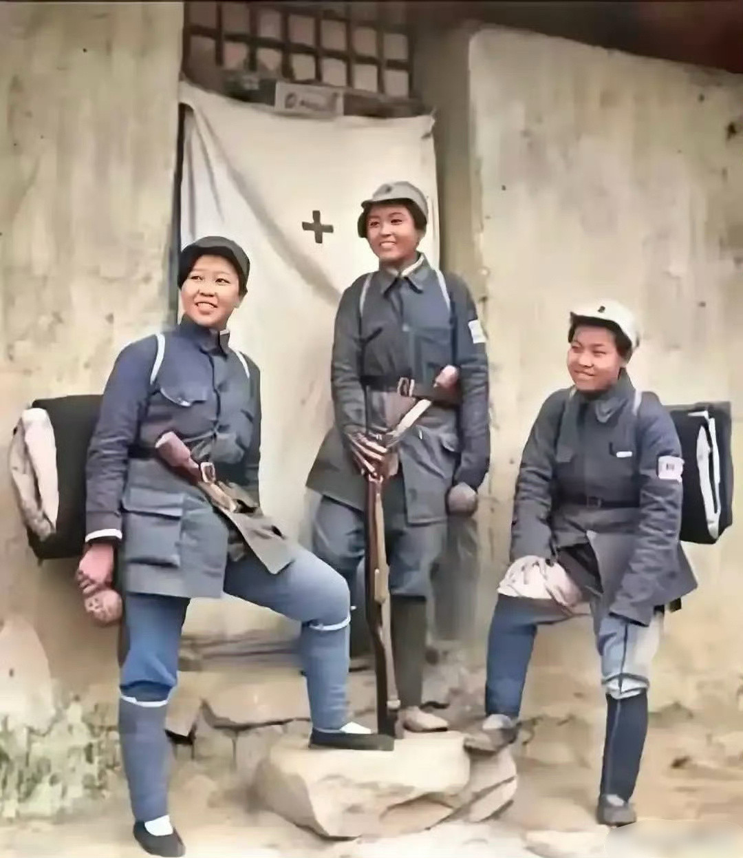左边是真实照片，右边是影视照片！​​​