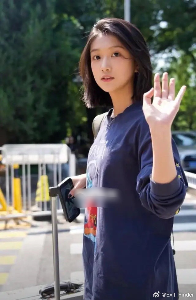 现在全网最心烦的，大概就是北电2026级刚报到的这批新生了吧。不是因为拖着行李