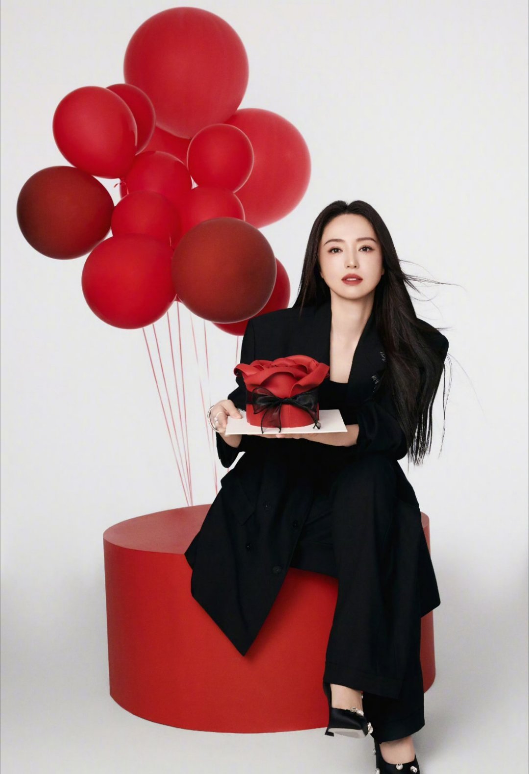 董璇生日快乐哟，愿今后的每一天都是阳光的！！​​​