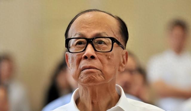 李嘉诚高兴太早,190亿美元还没到手,中方专机抵巴,获重要承诺