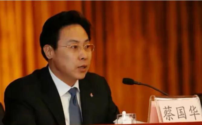 “我不是圣人，但我绝对不是罪人。”执掌恒丰银行期间，他把这家全国性银行当成自家提