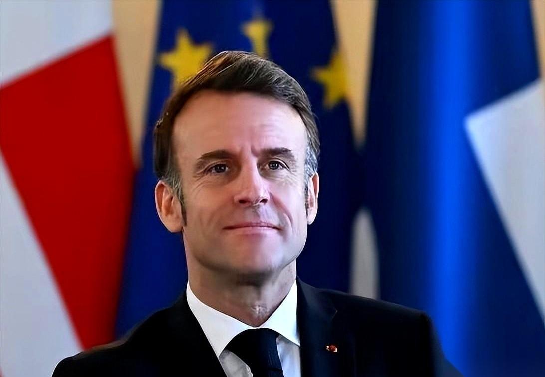 法国总统马克龙，最近干了件让整个欧洲都屏住呼吸的事。他对着镜头平静地说，准备恢