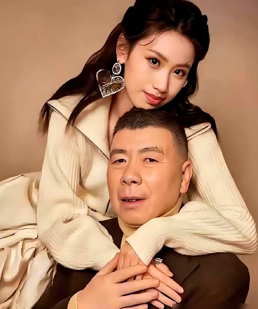 结婚19年，手心向上要钱三次，女儿躲了三次，徐帆输在哪？说白了，根本不是亲情远