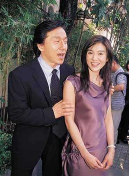 2003年，杨采妮时隔6年，因负债超100万被迫复出拍戏，消息一出，成龙坐不住了