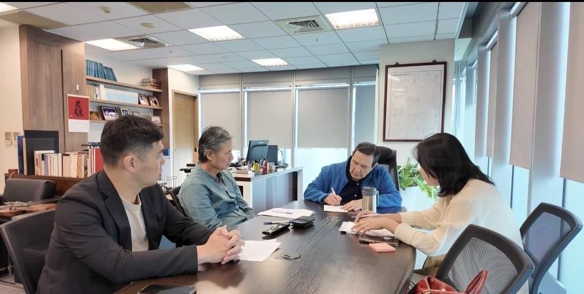 金傅聪吃相太难看了，让马英九出来拍视频，签名证明自己没有失智，切割和姐姐马以南、