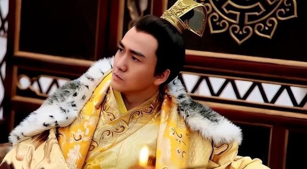 唐睿宗的嫡长子李成器，多半是吸取了李建成的教训，才把太子之位让给李隆基。李旦