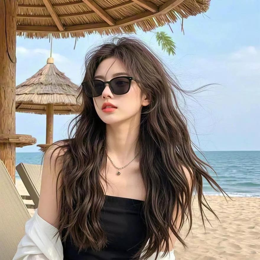 海边度假风，阳光沙滩美少女海边活力少女海边度假少女海边少女海边度假女孩海