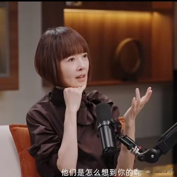 鲁豫问郭柯宇：“你参加《再见爱人》，他们是怎么想到你的？”郭柯宇说：“当时是