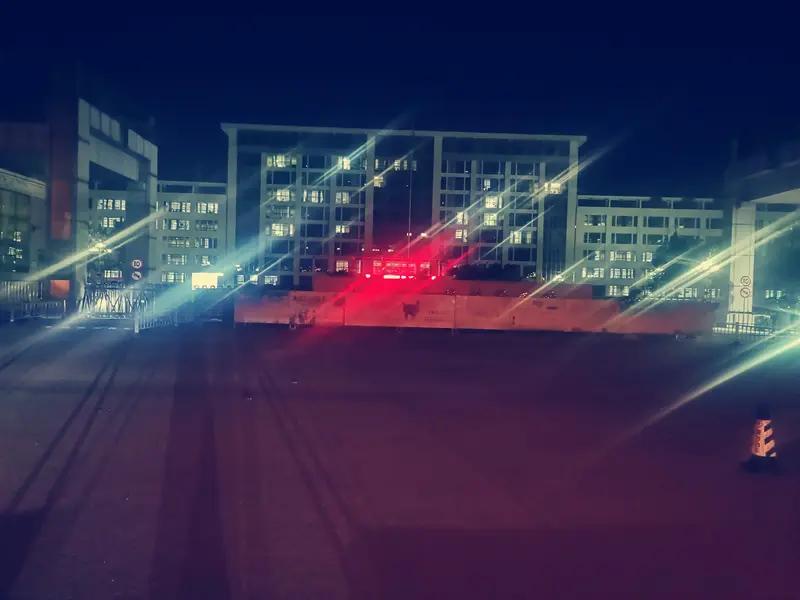 今天听说临沂一中今年的自主招生成绩出错了，第一次公布的成绩错了，又改了。没想到临