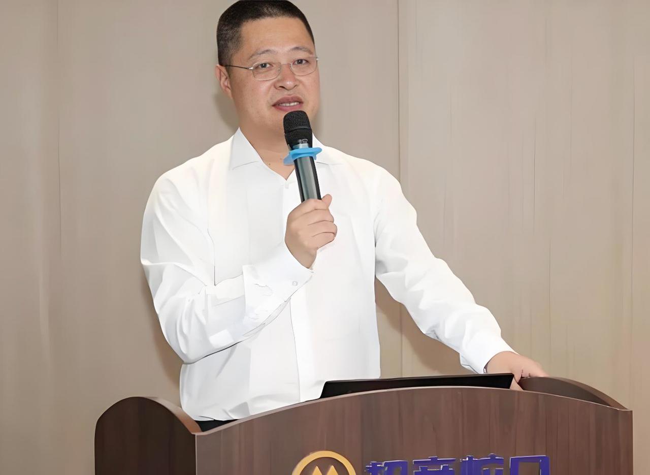 我以前在招商蛇口浙江公司工作时，就听说公司的赵总曾是江苏省启东市的高考状元，本科