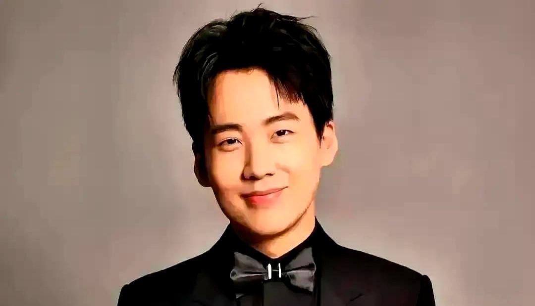 郭麒麟被换掉？两千万违约金砸下来的时候，我以为《庆余年2》要完了。这根本不是