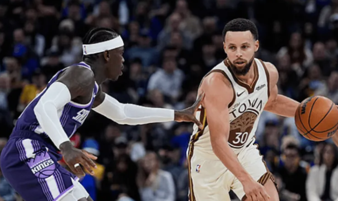 NBA常规赛勇士主场迎战国王的比赛已经结束。赛后，勇士球员库里接受了记者采访，并