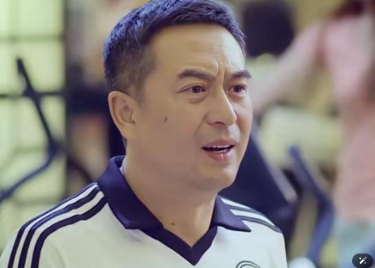 56岁的张嘉益，如今生活重心慢慢从北京挪回西安。没去美国，也没去加拿大，常住老