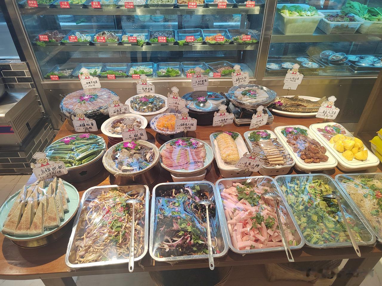 你跑到云南去吃什么“特色菜”?昆明吃宣威杀猪菜