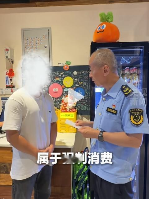 “罚的漂亮！”新疆，一男子去当地烤肉店吃烤肉，没想到店家还要额外硬性收取10