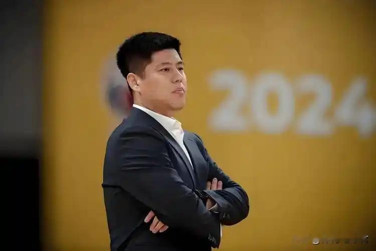 潘江或主动下课！对阵浙江广厦男篮的第三场季后赛里，山西男篮球员们如同梦游一般！