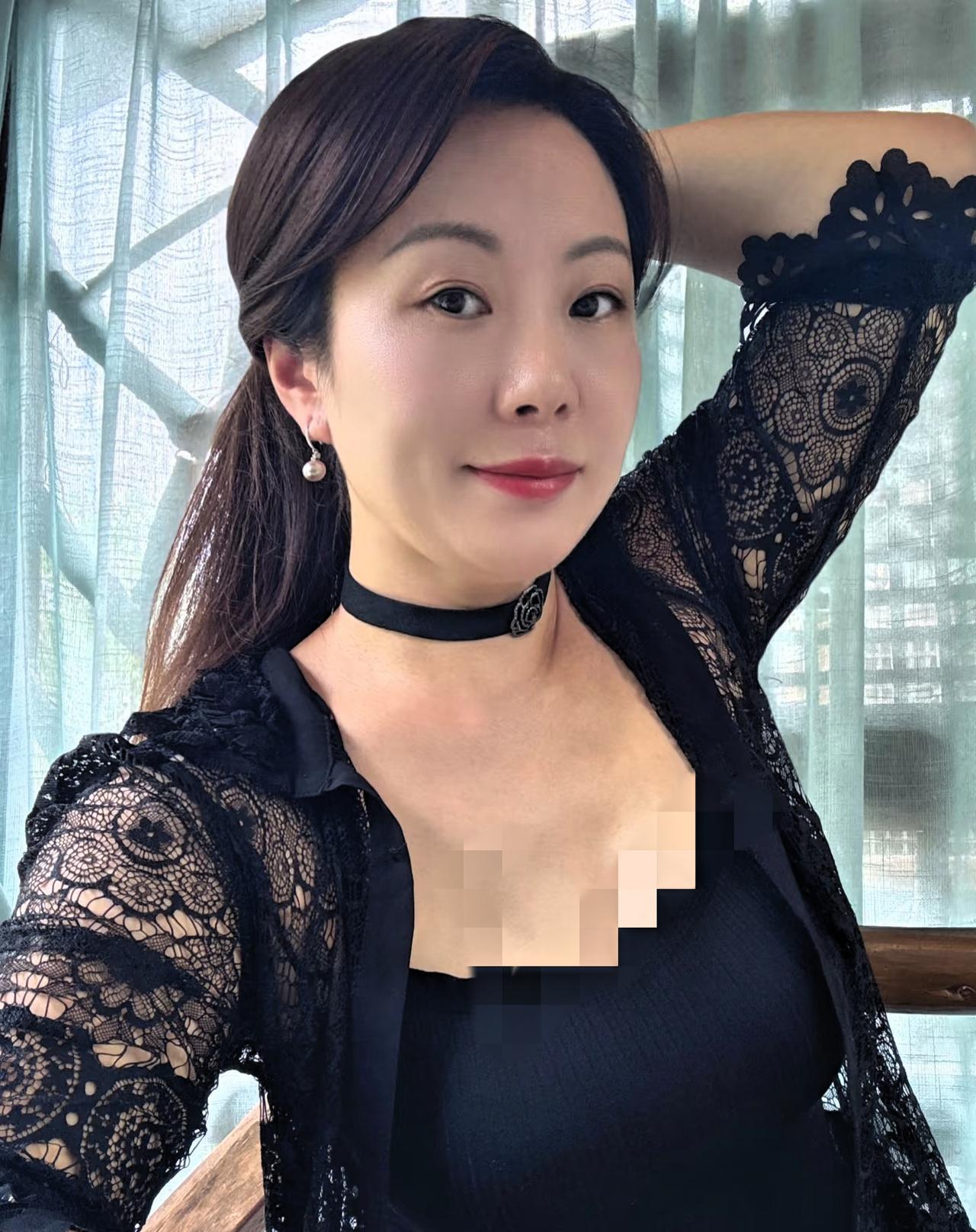 50岁阿姨的“无婚搭伴”，才是晚年幸福的清醒模板！谁说绝经后就得守着孤独过