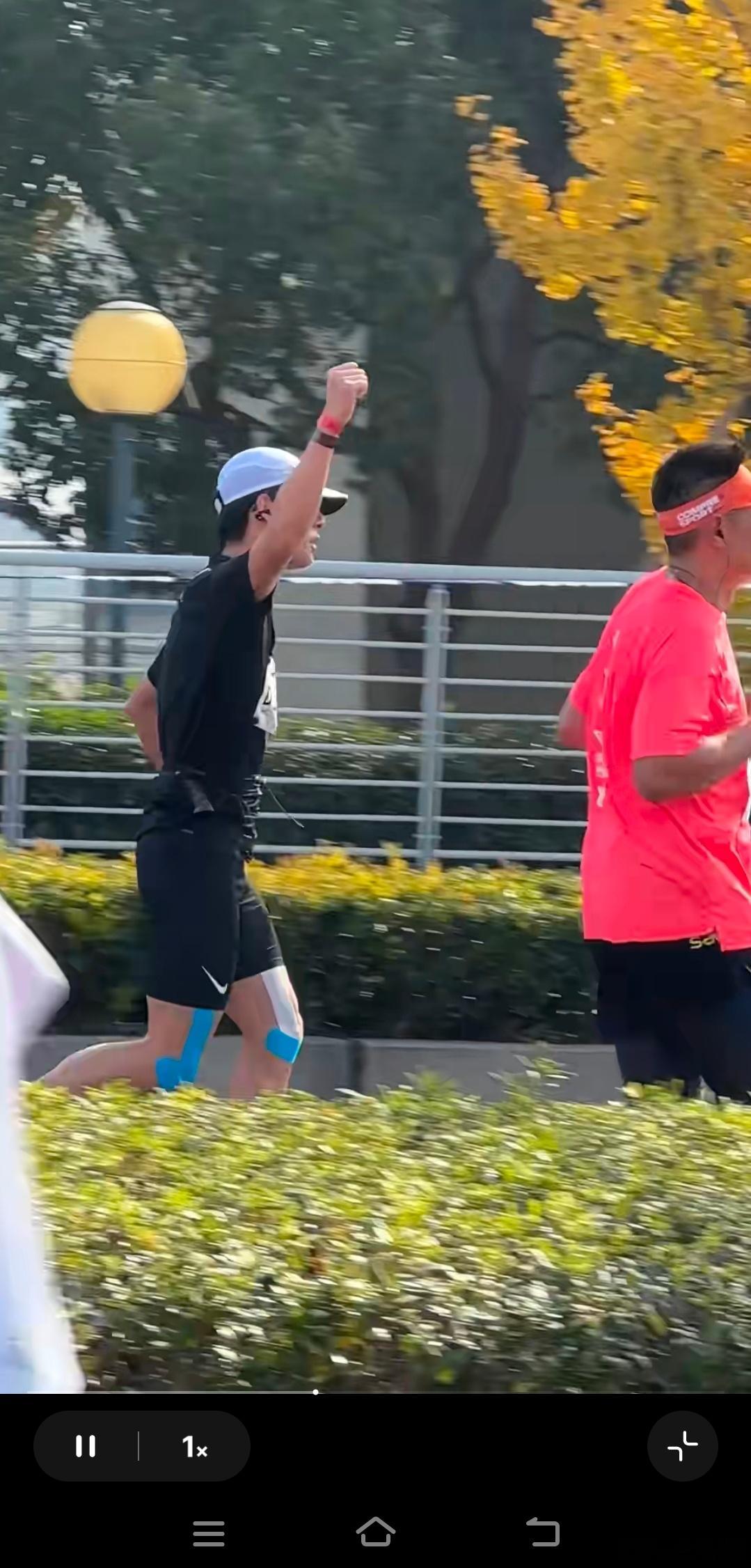 这回是真的很难追上陈昊森了陈昊森这跑步能力简直逆天！第一次挑战就能跑出这么好的