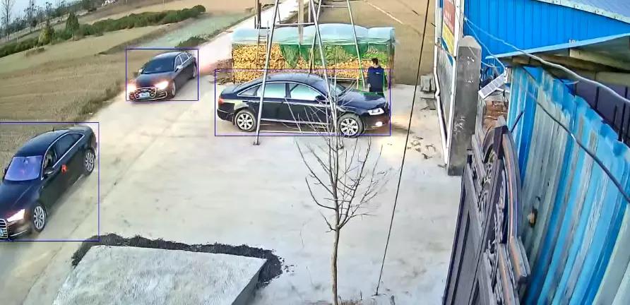 奥迪车主上班半路被“截胡”，身后跟了10辆婚车：大哥，你咋停工厂了？“师傅