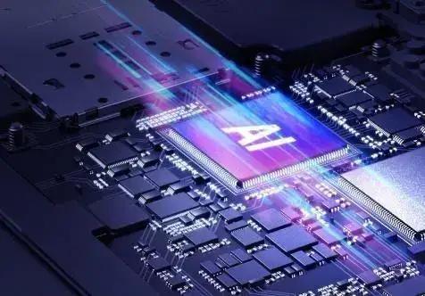 “华为深夜扔出‘核弹’！新一代算力芯片面世，英伟达股价秒跌5%，中国AI圈却集体