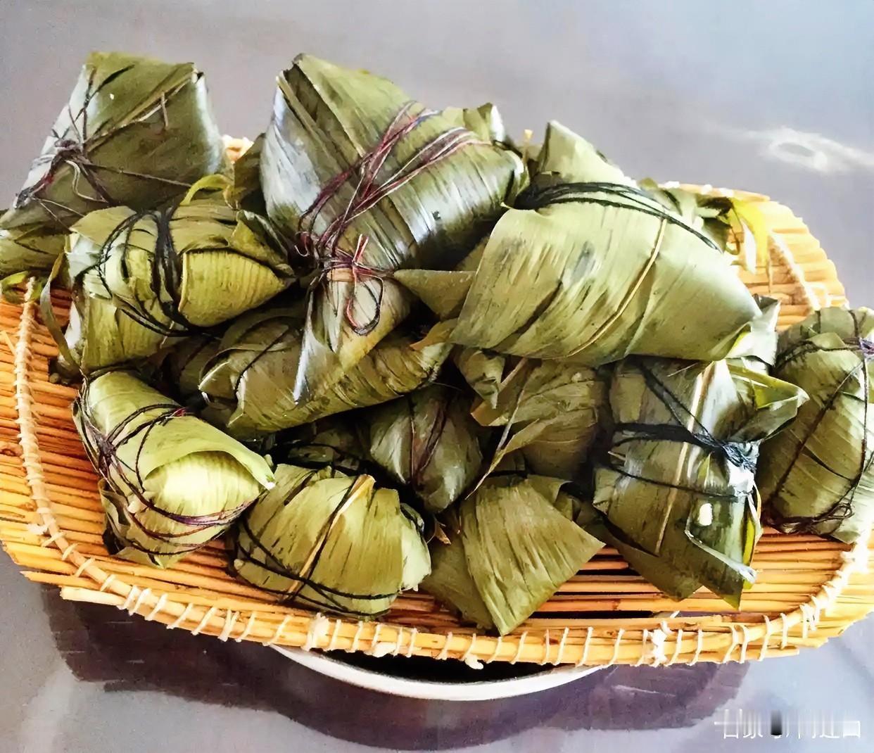 终于知道二嫂为什么每年端午节都要卖粽子了！这几天二嫂又要大发粽子财了，有多大