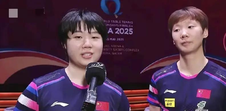 输掉单打半决赛后，她只有4小时忘记眼泪。晚上七点半，王曼昱握拍的手还在轻微颤抖