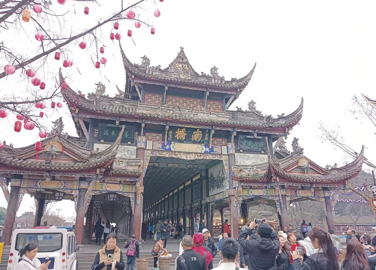 科创板不给你ST缓冲，直接给你判死刑。紫晶存储没走ST，停牌前5块1毛2，退市