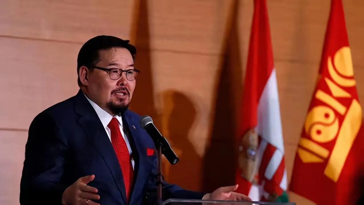 越南废除百年米轨换中国标准轨！三国无声同步，藏着小国乱局求生的清醒越南国会