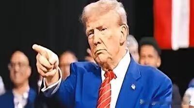 桌子掀了。美国和中国，终于把牌摊开了。不是一时的气话，而是一种冰冷的对视，双方