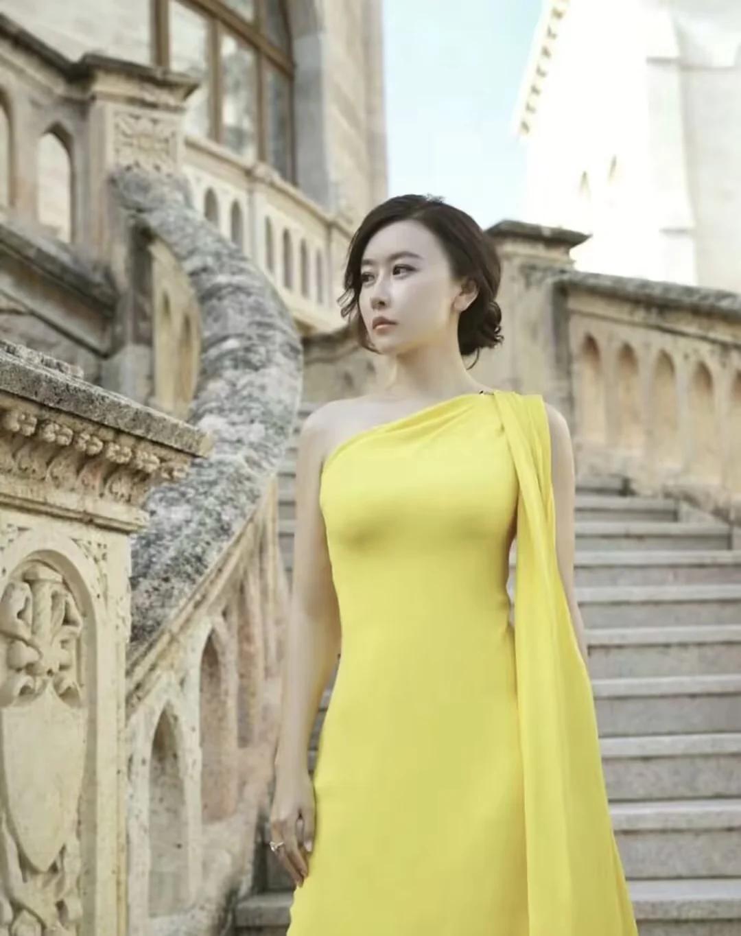 在心理学上，性由性品味、性表达、性爱抚、性幻想、性互动5方面共同组成。